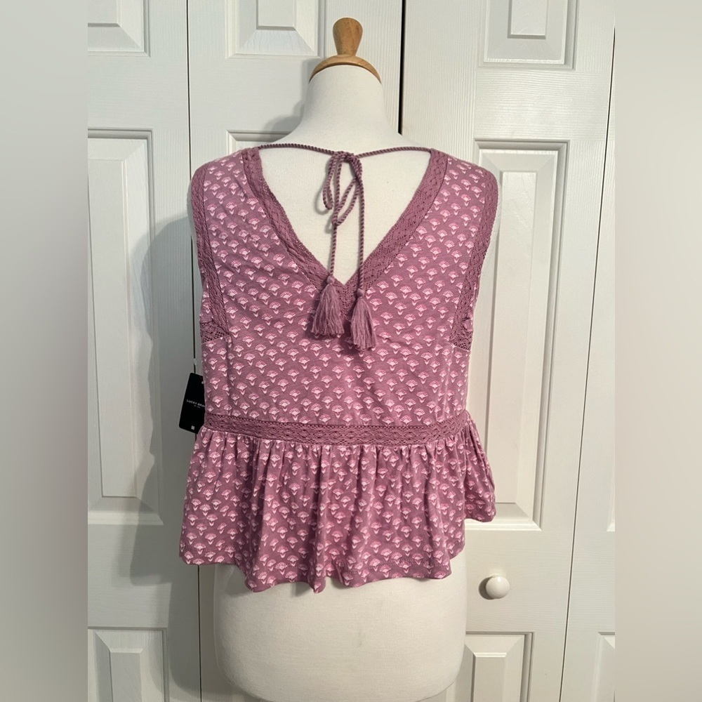 NWT Lucky Brand Women's Geo Lace Trim V-Neck Ruffle Hem Cotton Top Size XS - Picture 8 of 10